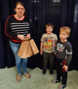 Organizatorka z laureatami innowacji