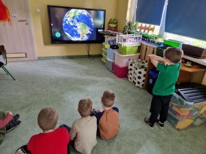 Dzień ziemi grupa Motylki i Żabki