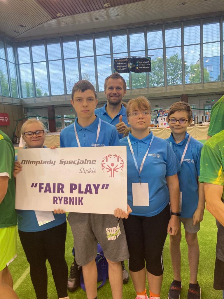 udział zawodników Fair Play w Makroregionalny XVII Śląski Turniej Bocce Olimpiad Specjalnych Ruda Śląska 2024