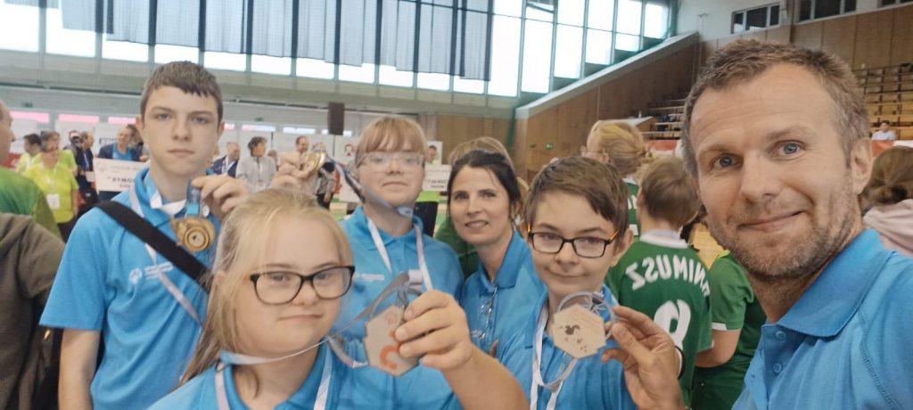 udział zawodników Fair Play w Makroregionalny XVII Śląski Turniej Bocce Olimpiad Specjalnych Ruda Śląska 2024