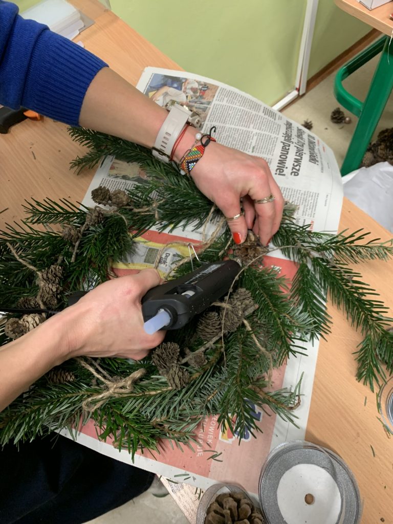 warsztaty robienia stroików świątecznych
