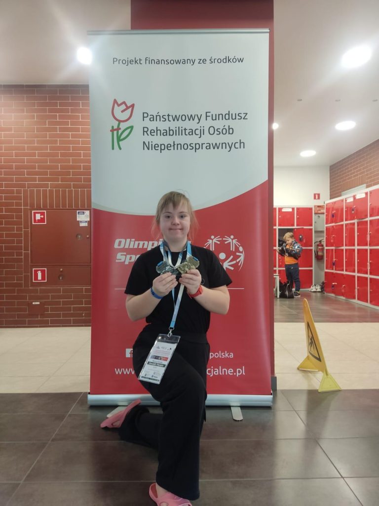 Patrycja zawodniczka Klubu Olimpiad Specjalnych Fair Play Rybnik