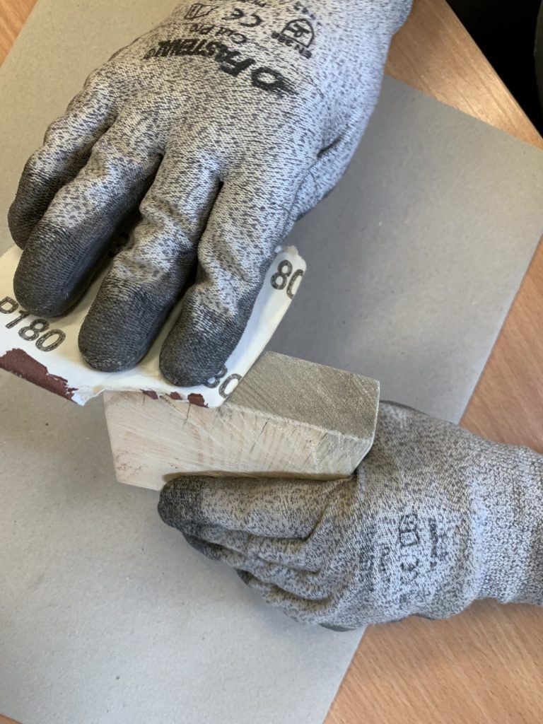 mini stolarskie zajęcia w ramach hortiterapii w sps7 rybnik